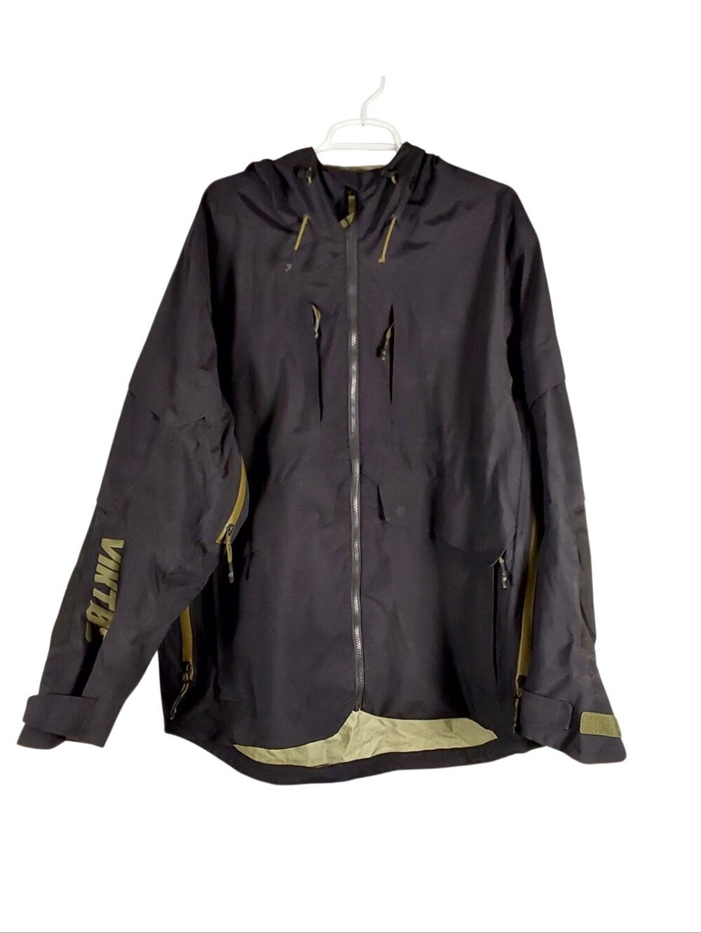 Viktos 3l Team Hardshell Jacket - Picture 2 of 15